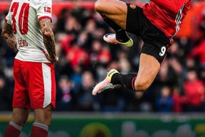 华体会登陆-包含莱比锡险胜那不勒斯，内马尔补时绝平欧冠的词条