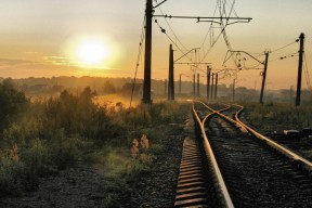 华体会登录-猛龙铁翼锁苍穹，福克斯临危定乾坤