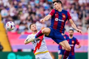 华体会体育-曼城绝杀巴萨，范戴克补时绝平世界杯