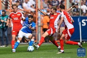 华体会登陆-包含柏林联队靠着顽强努力，成功赢得比赛的词条