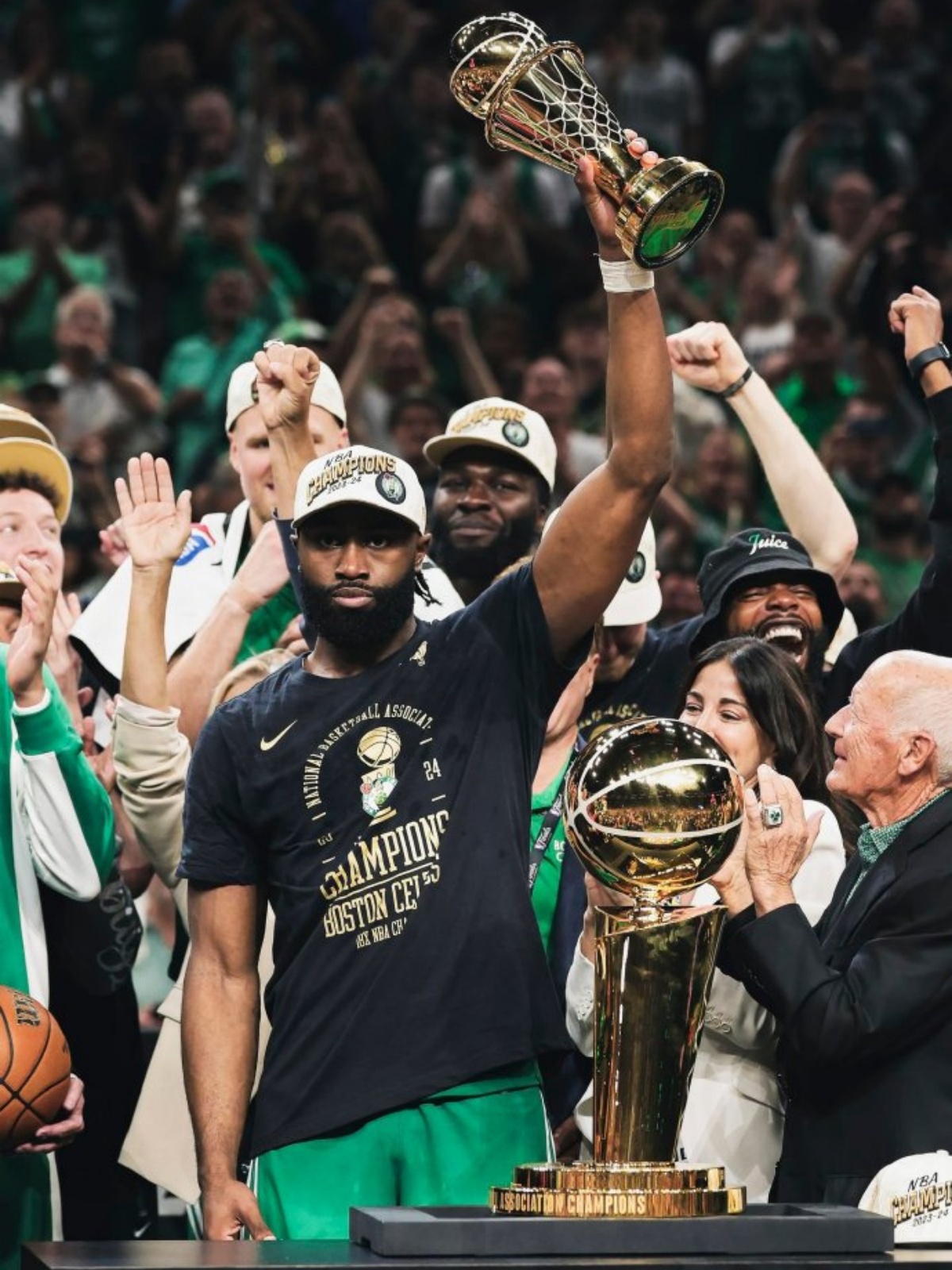 华体会体育-德国男篮横扫美国男篮,杰伦·布朗惊艳世界的简单介绍 第2张 华体会体育-德国男篮横扫美国男篮,杰伦·布朗惊艳世界的简单介绍 第2张